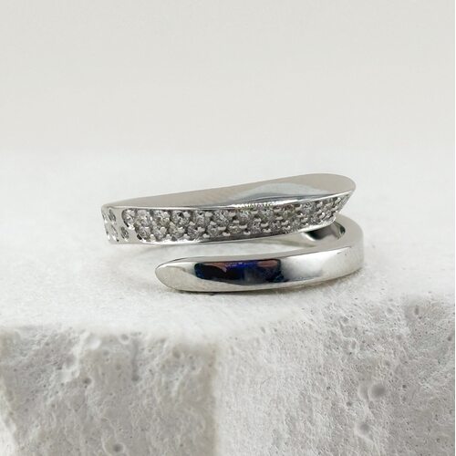 Кольцо с бриллиантами из белого золота 585 пробы арт. 01-00039-03-001-01-03