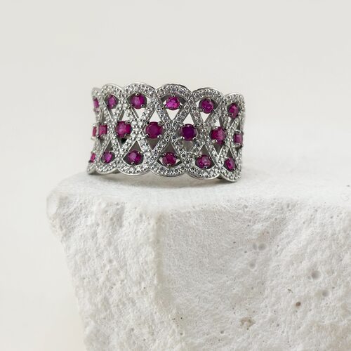 Кольцо с рубинами и бриллиантами из золота 585 пробы