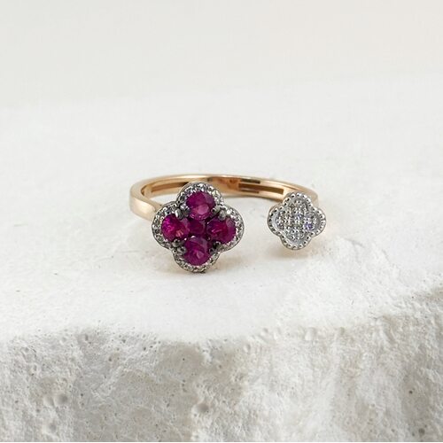 Кольцо "Клевера" с рубинами и бриллиантами из золота 585 пробы