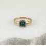 Кольцо с изумрудом и бриллиантами из золота 585 пробы