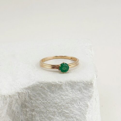 Кольцо с изумрудом из золота 585 пробы