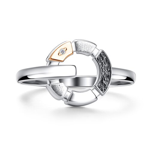 Кольцо с бриллиантом и золотой вставкой из серебра 925 пробы