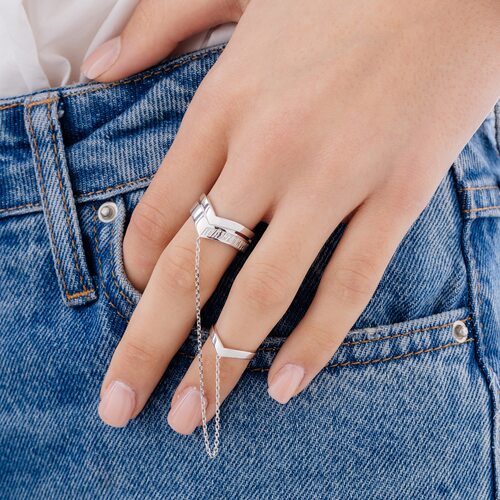 Кольцо из серебра 925 пробы