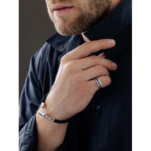 Кольцо с черными бриллиантами из серебра 925 пробы