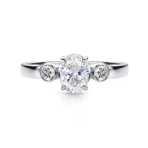 Кольцо с горным хрусталем и фианитами из серебра 925 пробы