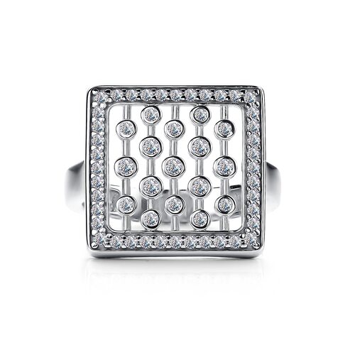 Кольцо с фианитами из серебра 925 пробы