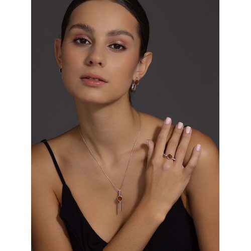 Кольцо с янтарем из серебра 925 пробы