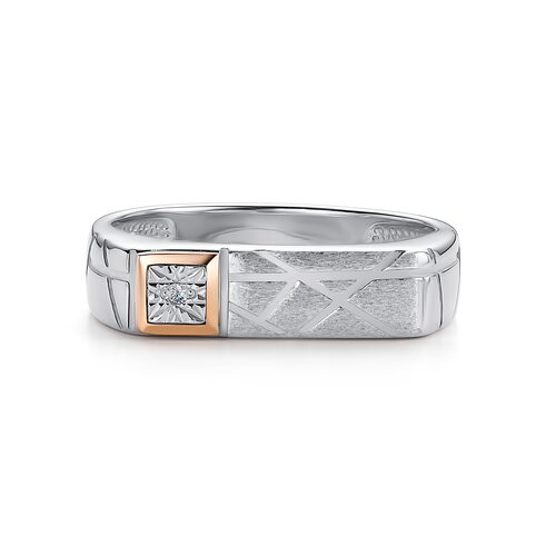 Кольцо с бриллиантом и золотой вставкой из серебра 925 пробы