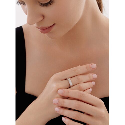 Кольцо с бриллиантом и золотой вставкой из серебра 925 пробы