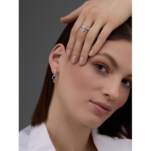 Кольцо "Сердце" с бриллиантом и золотой вставкой из серебра 925 пробы