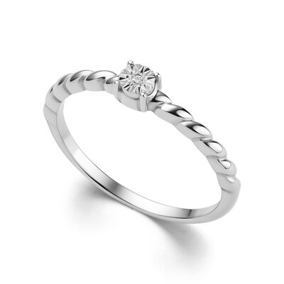 Кольцо с бриллиантом из серебра 925 пробы