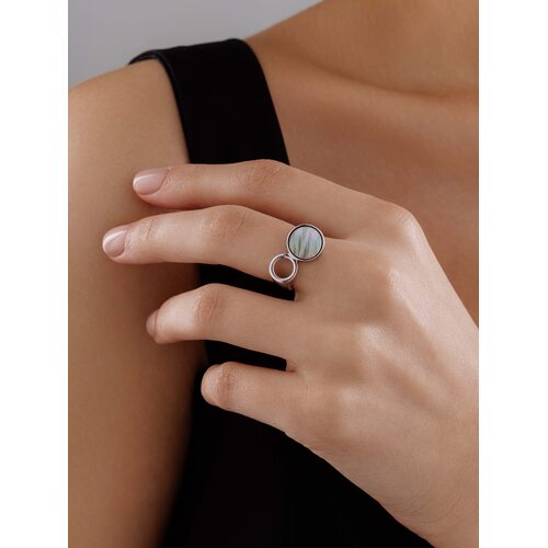 Кольцо с перламутром из серебра 925 пробы