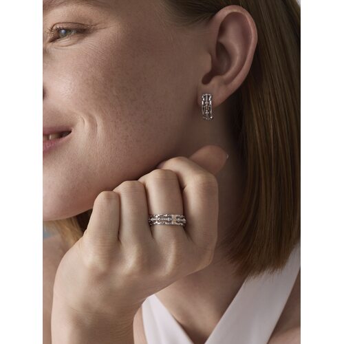 Кольцо с бриллиантом и золотой вставкой из серебра 925 пробы