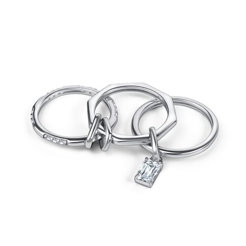 Кольцо с фианитами из серебра 925 пробы