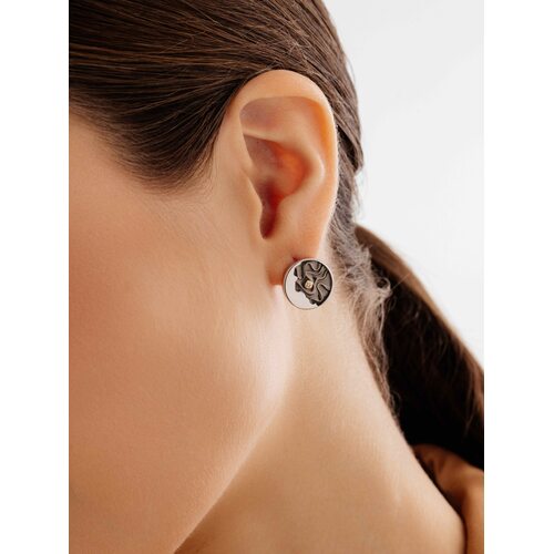 Серьги с бриллиантами и золотой вставкой из серебра 925 пробы