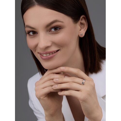 Серьги с бриллиантами и золотой вставкой из серебра 925 пробы