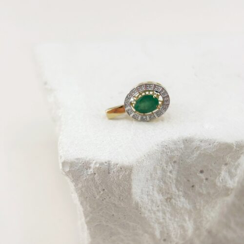 Подвеска с изумрудом и бриллиантами из золота 585 пробы