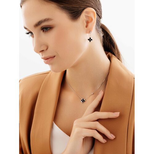 Колье "Цветок" с бриллиантом и эмалью из серебра 925 пробы