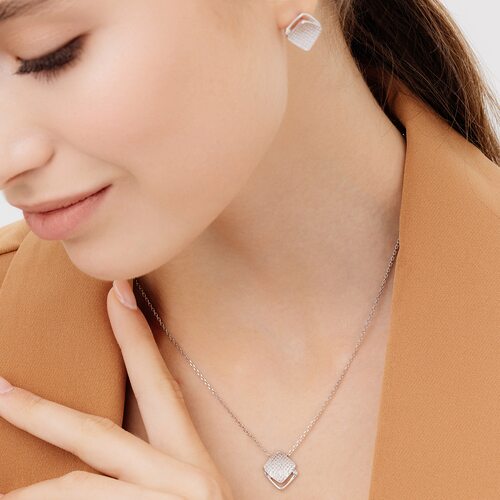 Колье с бриллиантом из серебра 925 пробы