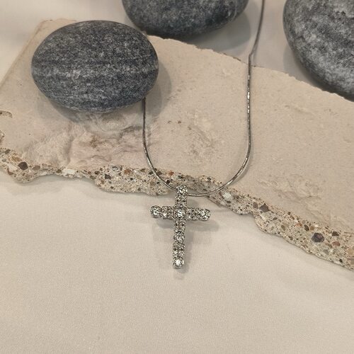 Декоративный крест с бриллиантами из белого золота 585 пробы