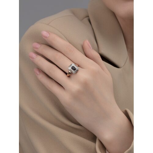 Кольцо с сапфиром и бриллиантами из золота 585 пробы