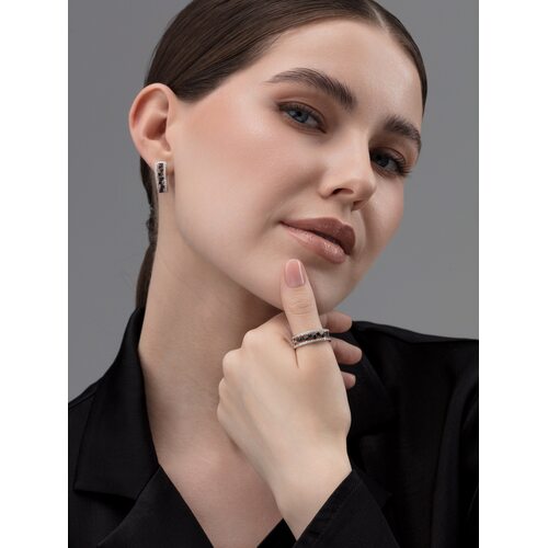 Кольцо с сапфирами и бриллиантами из белого золота 585 пробы