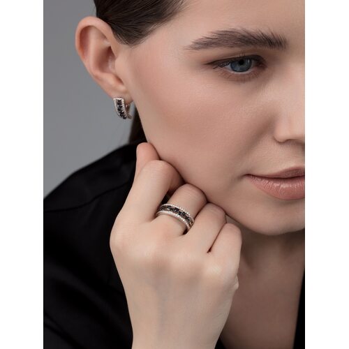 Кольцо с сапфирами и бриллиантами из белого золота 585 пробы