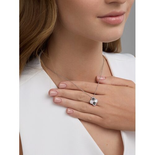 Подвеска с бриллиантами из золота 585 пробы