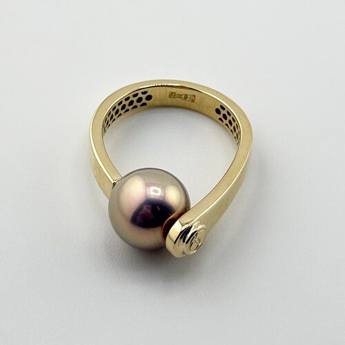 Кольцо с жемчугом из золота 585 пробы