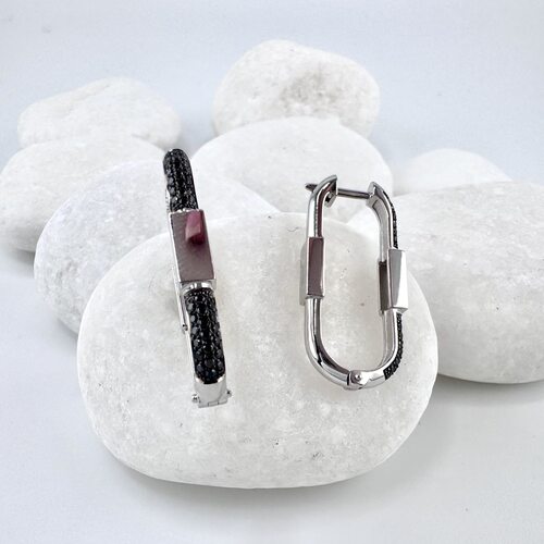 Серьги с черными бриллиантами из белого золота 585 пробы