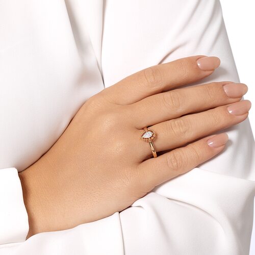 Кольцо с фианитами из золота 585 пробы