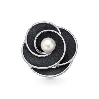 Подвеска с жемчугом и эмалью из серебра 925 пробы