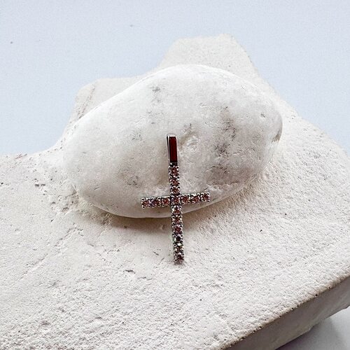 Декоративный крест с бриллиантами из белого золота 585 пробы