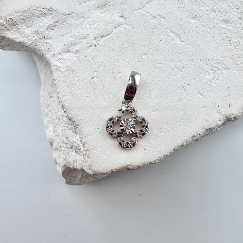 Подвеска "Клевер" с бриллиантами из белого золота 585 пробы