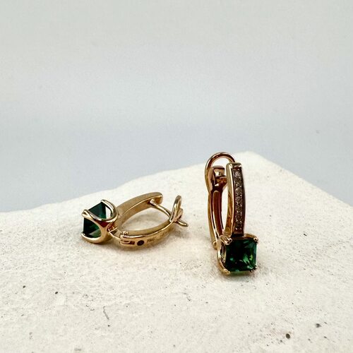 Серьги с изумрудами и бриллиантами из золота 585 пробы