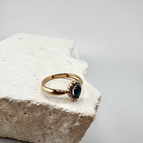 Кольцо с сапфиром и бриллиантами из золота 585 пробы