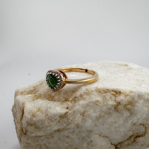 Кольцо "Сердце" с изумрудом и бриллиантами из золота 585 пробы