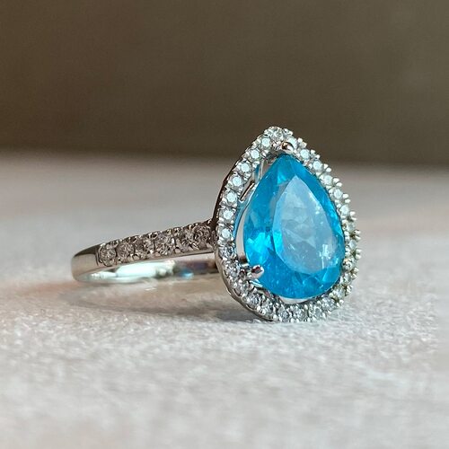 Кольцо с аппатитом и бриллиантами из золота 585 пробы