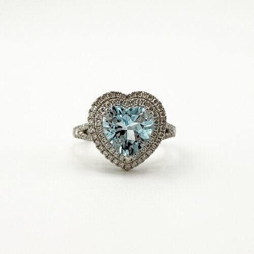 Кольцо с аквамарином и бриллиантами из золота 585 пробы