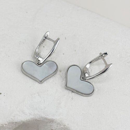 Серьги "Сердца" с перламутром из серебра 925 пробы