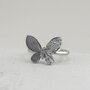 Кольцо "Бабочка" с фианитами и перламутром из серебра 925 пробы арт. CAS6432R