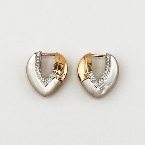 Серьги с перламутром и бриллиантами из золота 585 пробы