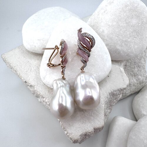 Серьги с жемчугом, перламутром и бриллиантами из золота 585 пробы