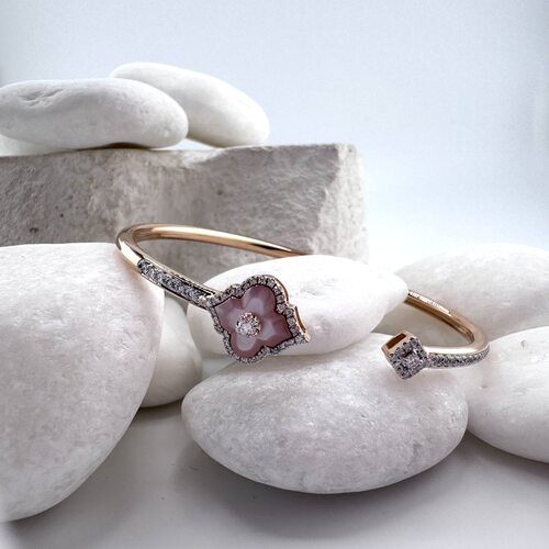 Браслет с бриллиантами и перламутром из золота 585 пробы