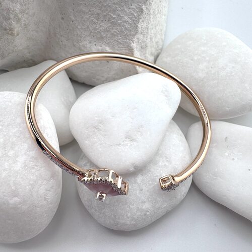 Браслет с бриллиантами и перламутром из золота 585 пробы