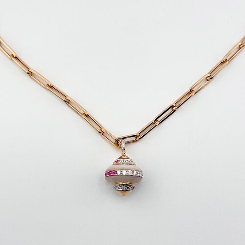 Колье с перламутром, сапфирами и бриллиантами из золота 585 пробы