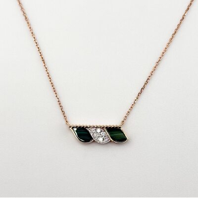 Колье с бриллиантами и малахитом из золота 585 пробы