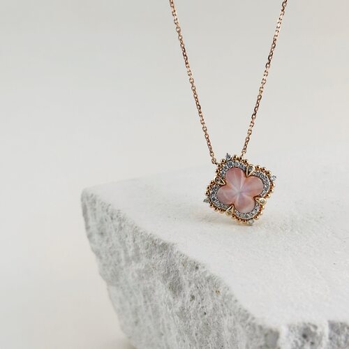 Колье "Клевер" с перламутром и бриллиантами из золота 585 пробы