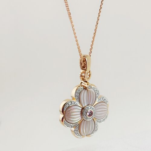 Колье "Цветок" с бриллиантами, перламутром и сапфирами из золота 585 пробы