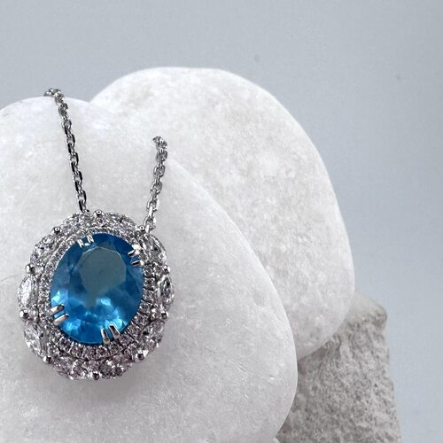 Колье с бриллиантами и апатитом из золота 585 пробы